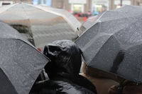 Сильный дождь на Параде 9 мая в Челябинске